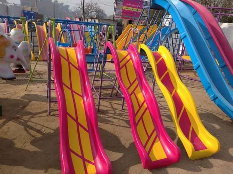مراجيح فيبر جلاس: آمنة وعملية للحدائق والأماكن الترفيهية